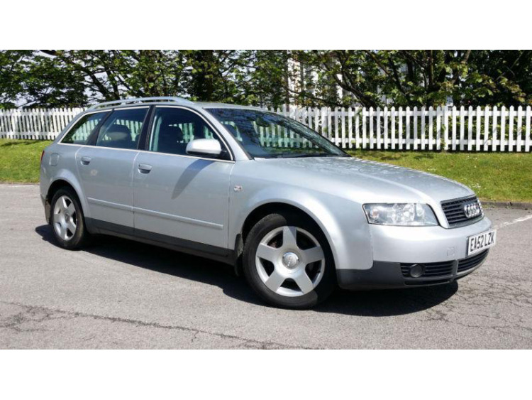 Baguette chrom&eacute;e de contour des vitres lat&eacute;rales compatible avec Audi A4 s&eacute;rie 2 00-04