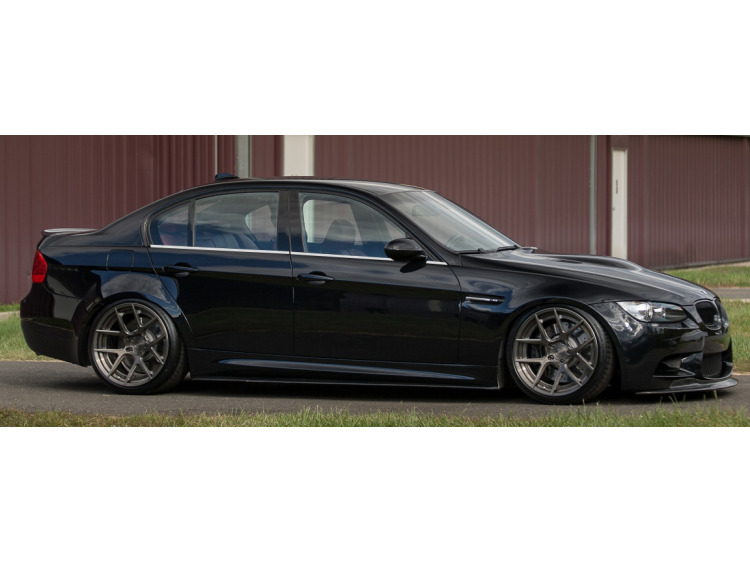 Baguette chrom&eacute;e de contour inf&eacute;rieur des vitres BMW M3 E90 Berline 07-08 BMW M3 E90 Berline LCI 08-11 BMW M3 E92 Coup&eacute; 07-10 BMW M3 E92 Coup&eacute; LCI 09-13 BMW M3 E93 Cabriolet 08-10 BMW M3 E93 Cabriolet