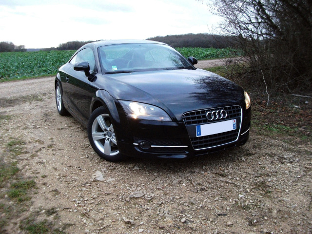 Baguette chromée pour antibrouillards compatible avec Audi TT Série 2 0614