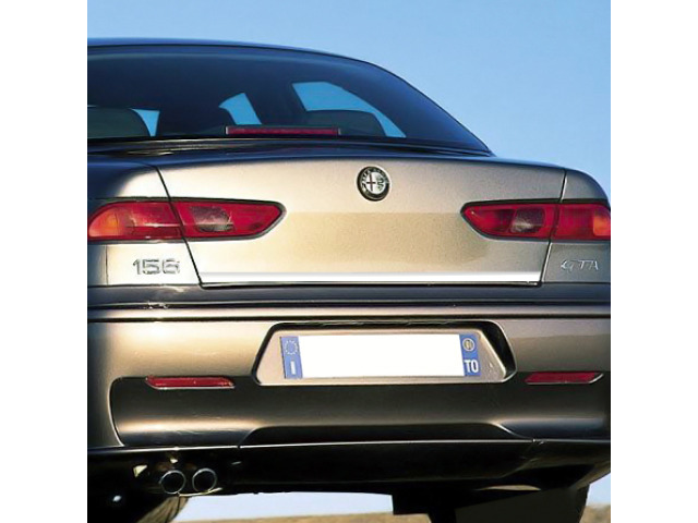 Baguette de coffre chromée compatible avec Alfa Romeo 156