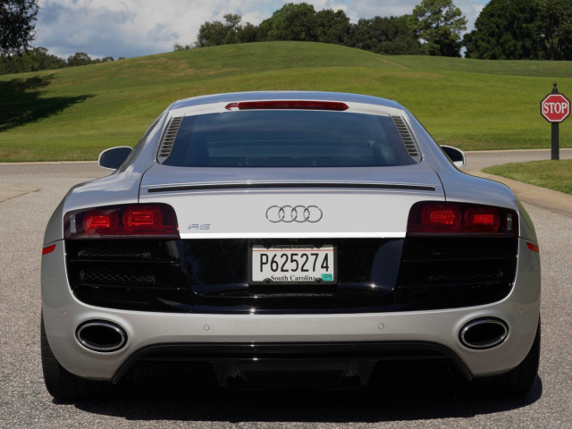 Baguette de coffre chromée compatible avec Audi R8