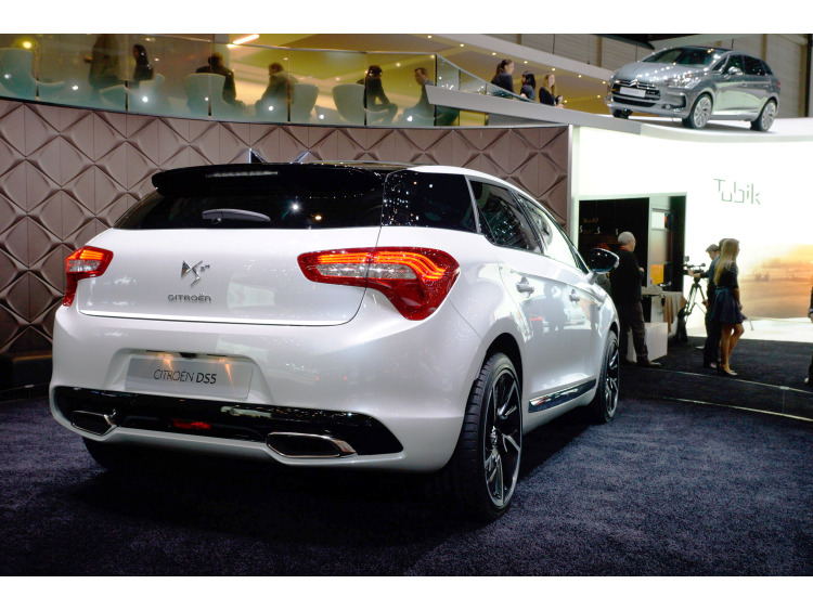 Baguette de coffre chrom&eacute;e compatible avec Citro&euml;n DS 5
