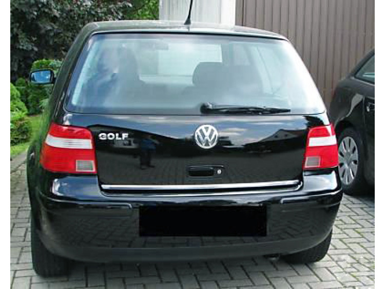 Baguette de coffre chrom&eacute;e compatible avec VW Golf 4