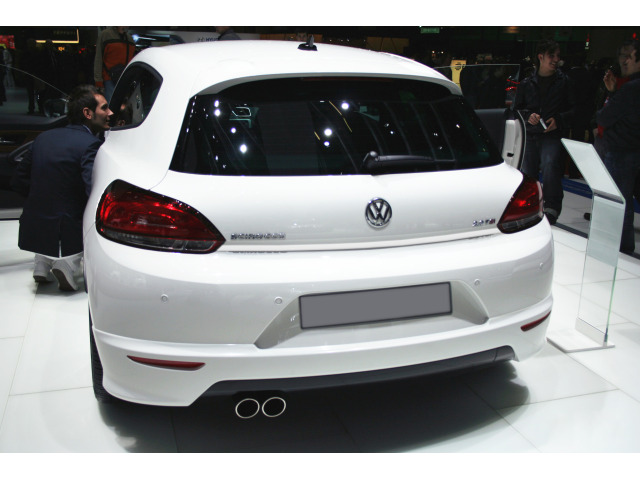 Baguette de coffre chromée compatible avec VW Scirocco
