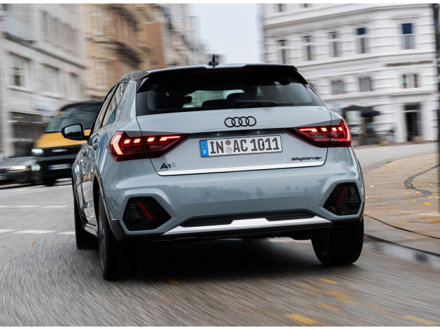 Baguette de coffre chromée pour Audi A1 1826 Sportback