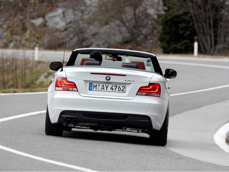 Baguette de coffre chrom&eacute;e pour BMW S&eacute;rie 1 E88 08-13 cabrio